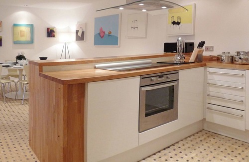 Cheltenham Cottage | Family-Friendly 3 Bedroom Retreat in Sevenhampton, Near Cheltenham
