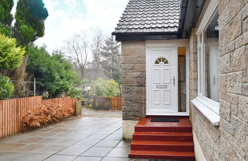Glenfinnan Cottage | Comfortable 3 Bedroom Stay in Glenfinnan Near Fort William