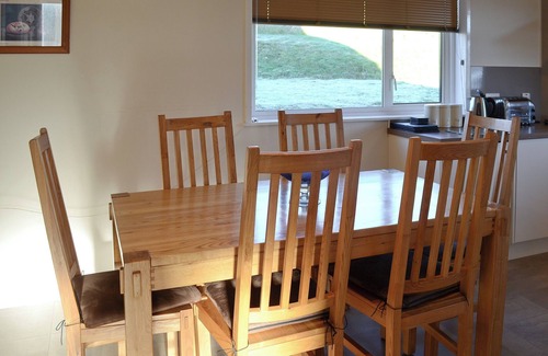 Strathcarron Cottage | Pet-Friendly 3 Bedroom Escape with Ocean Views in Lochcarron
