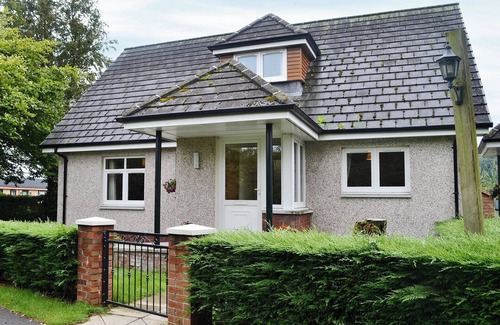 Ecclefechan Cottage | Ideal 3 Bedroom Accommodation in Ecclefechan, Near Lockerbie