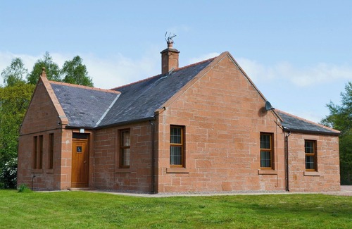 Lockerbie Cottage | Ideal 3-Bedroom Stay in Johnston Bridge Near Lockerbie