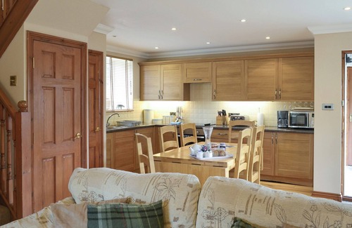 Warenford Cottage | Cozy Cottage Near Bamburgh with Pool and Ocean Views