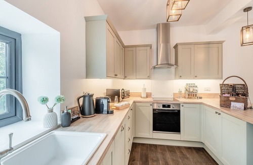 Castleside Cottage | Comfortable 3 Bedroom Retreat in Scenic Consett