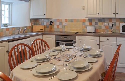 Trebarwith Cottage | Family-Friendly 3 Bedroom Retreat in Trebarwith, Delabole
