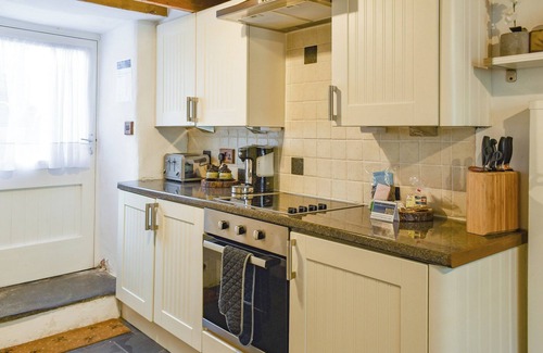 Harlech Cottage | Welsh Cottage Retreat: Cozy Wood Burner & Ocean Views