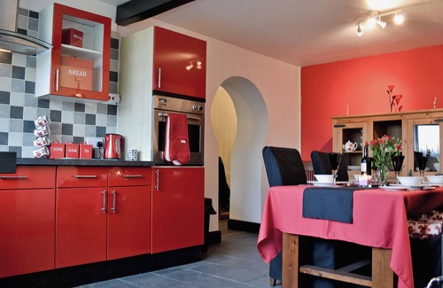 Kidwelly Cottage | Inviting 3 Bedroom Accommodation with Ocean Views in Kidwelly