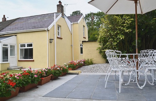 Kidwelly Cottage | Inviting 3 Bedroom Accommodation with Ocean Views in Kidwelly