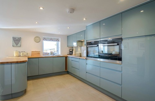 Leyburn Cottage | Comfortable 3-Bedroom Accommodation in Leyburn with Spa