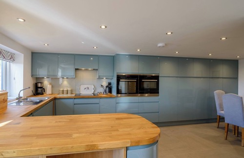 Leyburn Cottage | Comfortable 3-Bedroom Accommodation in Leyburn with Spa