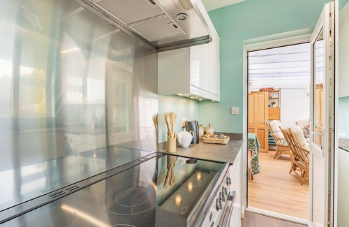 Lincoln Cottage | Family-Friendly 3 Bedroom Stay in Lincoln with Breakfast