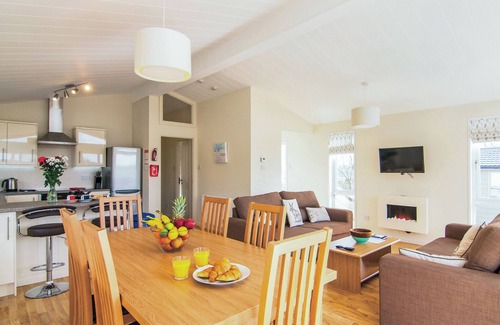 Carnmenellis Ski Chalet | Spacious 3-Bedroom Retreat in Carnmenellis near Falmouth