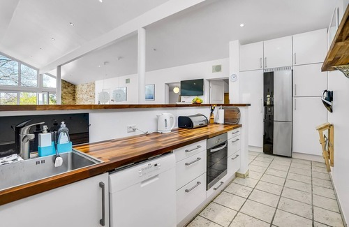 Holbaek House | Spacious 3-Bedroom Retreat with Pool in Holbæk