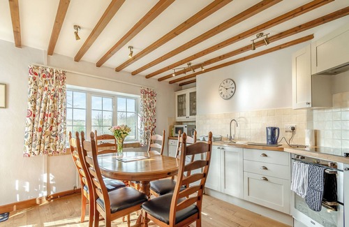 St Brides Cottage | Discover 3 Bedroom Oceanfront Accommodation in Cerbid