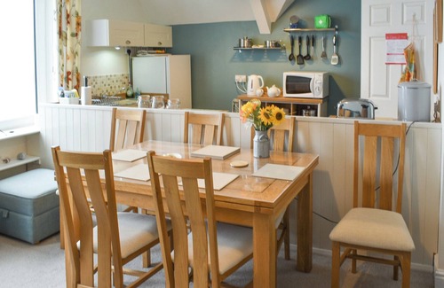 Coverack Cottage | Oceanview 3-Bedroom Retreat in Coverack near Helston