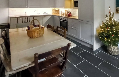 Barbrook Cottage | Comfortable 3-Bedroom Stay in Scenic Lynton with Views
