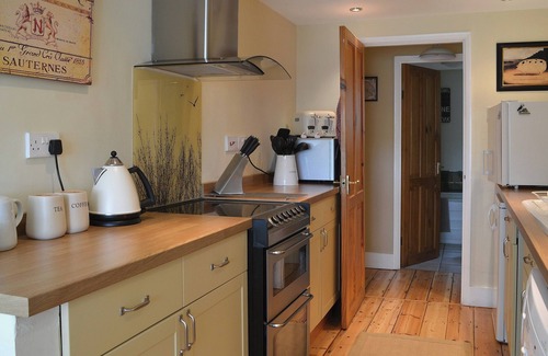 Reedham Cottage | Family-Friendly 3 Bedroom Retreat in Reedham, Near Acle