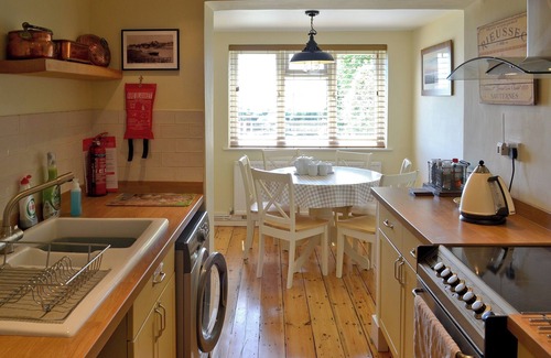 Reedham Cottage | Family-Friendly 3 Bedroom Retreat in Reedham, Near Acle
