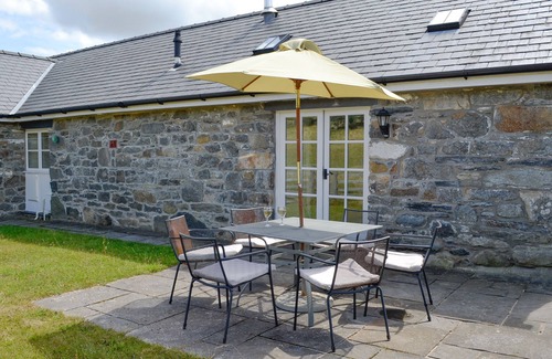 Llanrhychwyn Cottage | Family-Friendly 3-Bedroom Stay in Llanrhychwyn, Trefriw