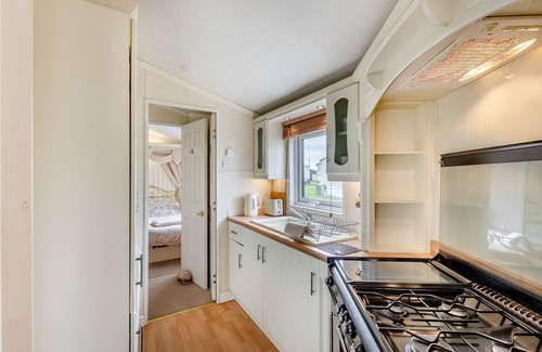 Beckfoot House | Cozy 12ft-Wide Caravan with Oceanfront Views
