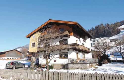 Stumm Apartment | Spacious 3-Bedroom Retreat in Stumm with Pool & Spa
