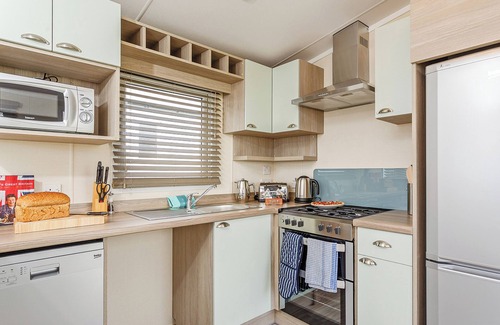 Stibb House | Beautiful 3-Bedroom Stay at Sandymouth Bay, Bude
