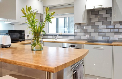 Foss Cottage | Family-Friendly 3 Bedroom Stay in Southerness near Sandyhills