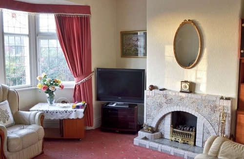 Wrightington Cottage | Ideal 1930's Retreat to Explore North West Attractions