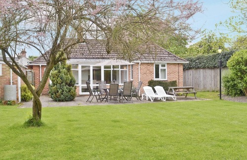 New Forest District Cottage | Stylish 3 Bedroom Stay in Brockenhurst Near Lyndhurst