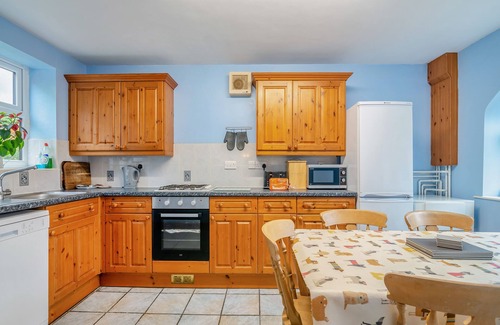 Huntington Cottage | Spacious 3-Bedroom Accommodation in York with Breakfast