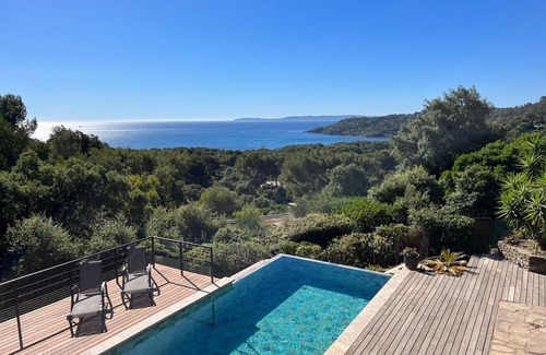 Cap Benat House | Beautiful 3-Bedroom Villa with Pool & Ocean View in Gaou Benat