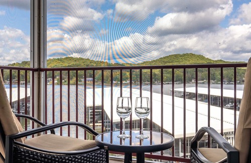 Camdenton Condo | Lakefront Executive Retreat with Pool & Spa Amenities