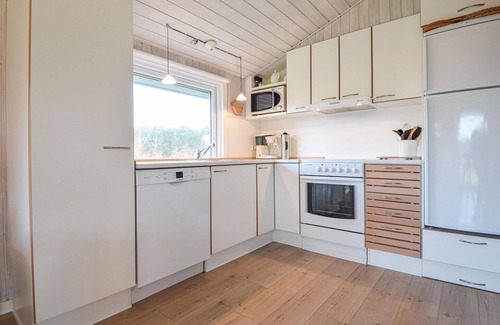 Blavand Strand House | Spacious 3 Bedroom Retreat in Blåvand with Oceanfront Views