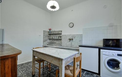 Uscio House | Spacious 3 Bedroom Home in Terrile - Pet Friendly Retreat