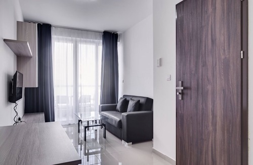Bugibba House | Ideal 3 Bedroom Apartment with Kitchen in St Paul's Bay