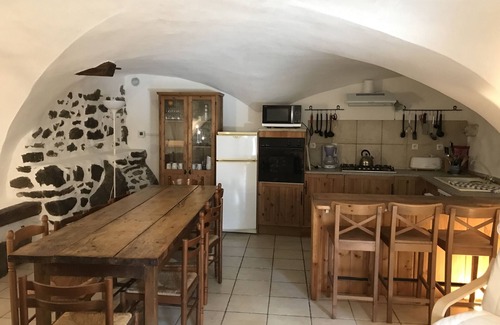 Vallouise-Pelvoux Apartment | Elegant 3-Bedroom Apartment in Vallouise with Great Amenities