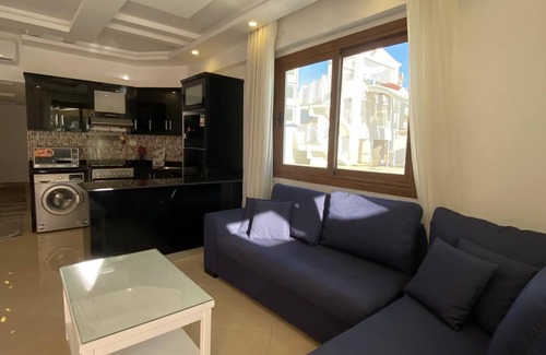Ras Nasrani Apartment | Spacious 3-Bedroom Ground Floor Apartment in Sharm Hills