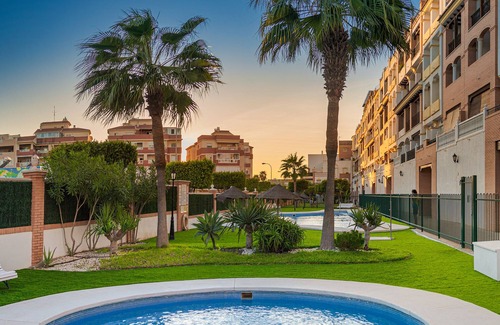 Roquetas de Mar Apartment | Relaxing 3-Bedroom Apartment with Pool, Close to Beach