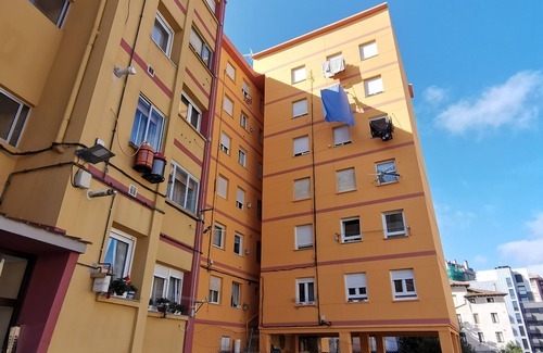 Santander Condo | Modern 3 Bedroom Apartment with Family-Friendly Amenities