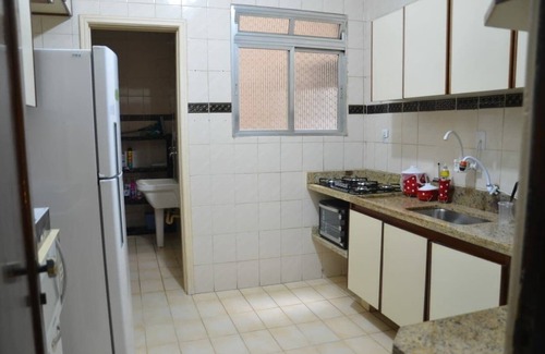 Itarare Apartment | Cozy 3-Bedroom Retreat by Itararé Beach with Ocean View
