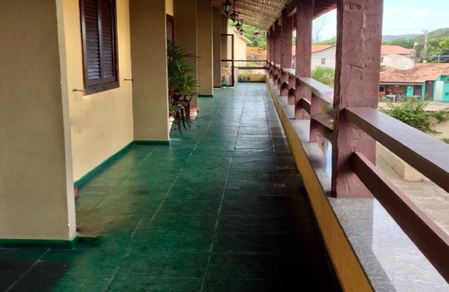 Pero Condo | Cozy 3-Bedroom Apartment Steps from the Beach and Mall