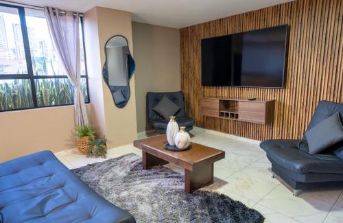 La Candelaria Apartment | 3 bedroom apartment, with arcade machine - 1 block from lleras park p7