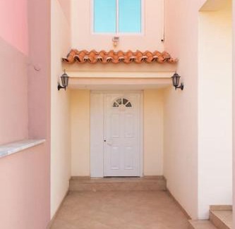 Praia Apartment | Family-Friendly 3 Bedroom Apt with Free WiFi & AC