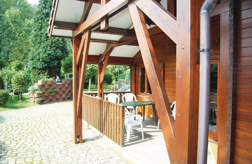 Wachtebeke House | Pet-Friendly 3 Bedroom Stay with Spa in Wachtebeke