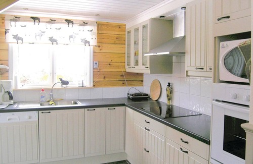 Savsjo Municipality House | Cozy Log Cabin Retreat Near Sävsjö with Lake View