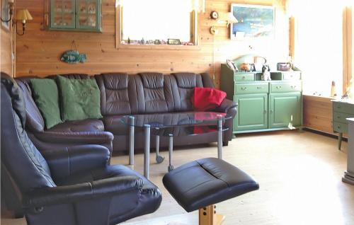 Vagsoy House | Inviting Home in Mly with Family-Friendly Kitchen Amenities