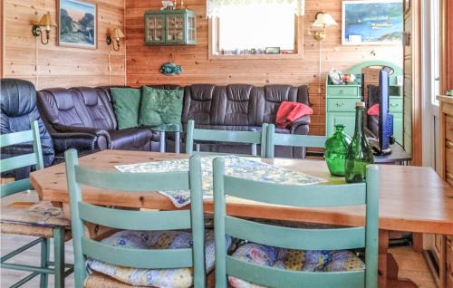 Vagsoy House | Inviting Home in Mly with Family-Friendly Kitchen Amenities