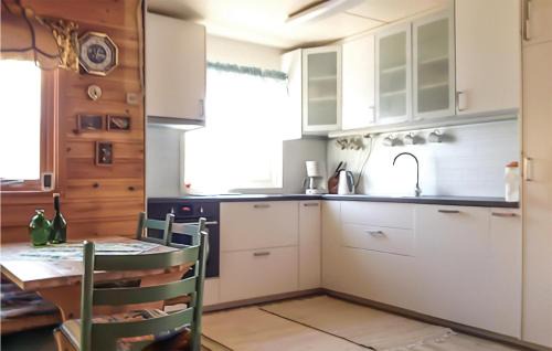 Vagsoy House | Inviting Home in Mly with Family-Friendly Kitchen Amenities