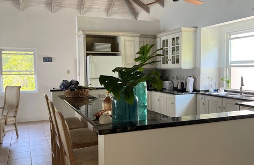 Frigate Bay House | Beachfront 3 Bedroom Retreat with Spa & Ocean Views