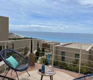 Jala Villa | Stunning 3-Bedroom Beach Villa with Pool in Green Coast Palase