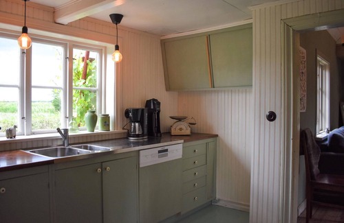 Kjuge House | Relaxing Nature Getaway with Pet-Friendly Amenities